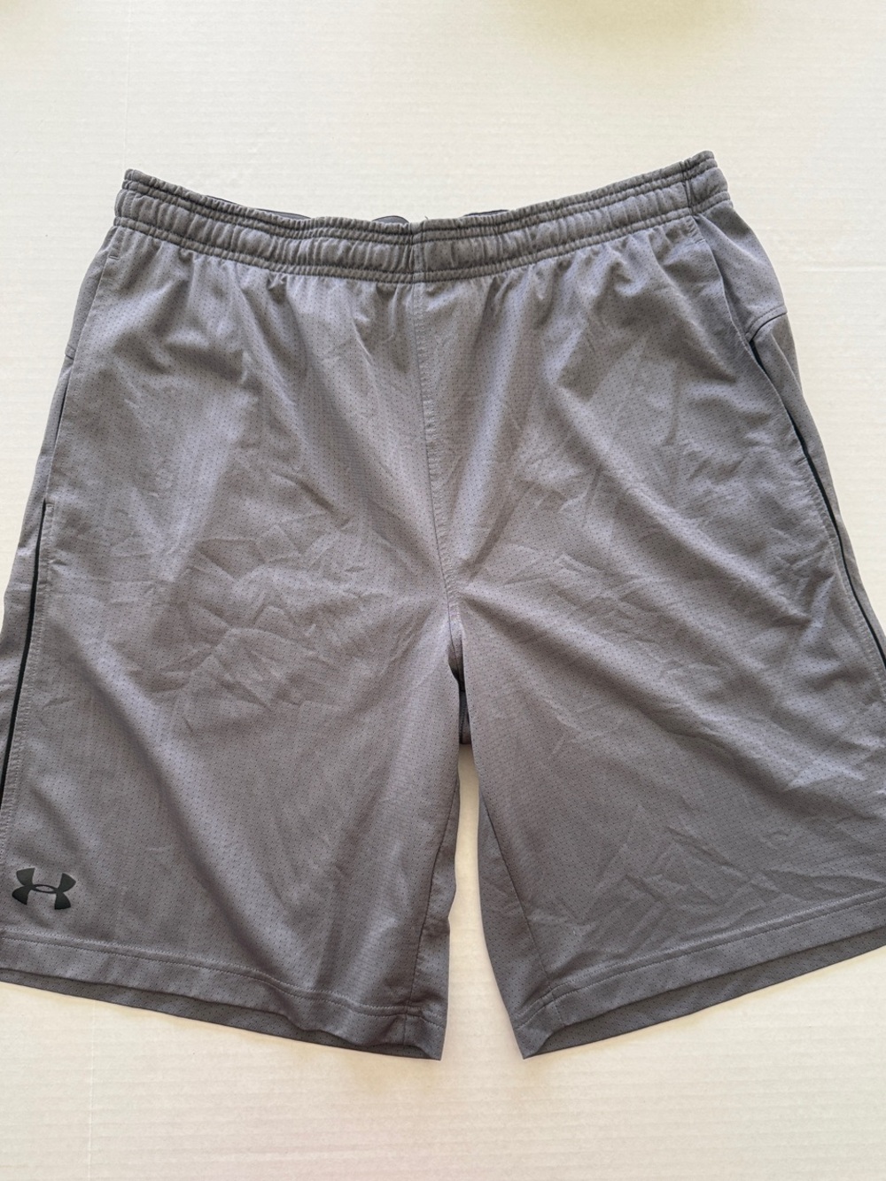 Under Armour Men’s Charcoal Athletic Performance Loose Basketball Shorts
